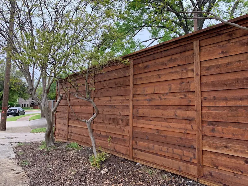 Horizontal Modern fence option in Fort Worth